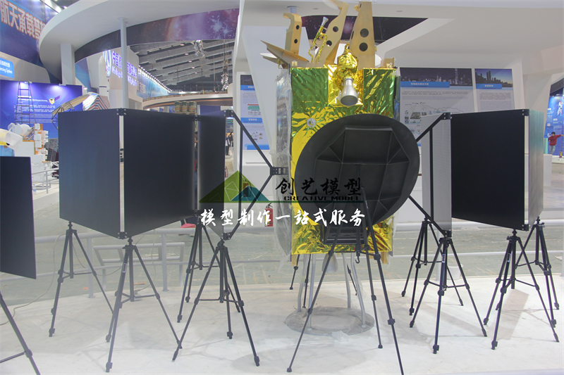 航天五院衛星模型-東方紅4號 衛星